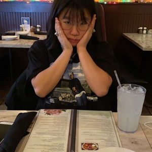 Meet your Posher, Angeles